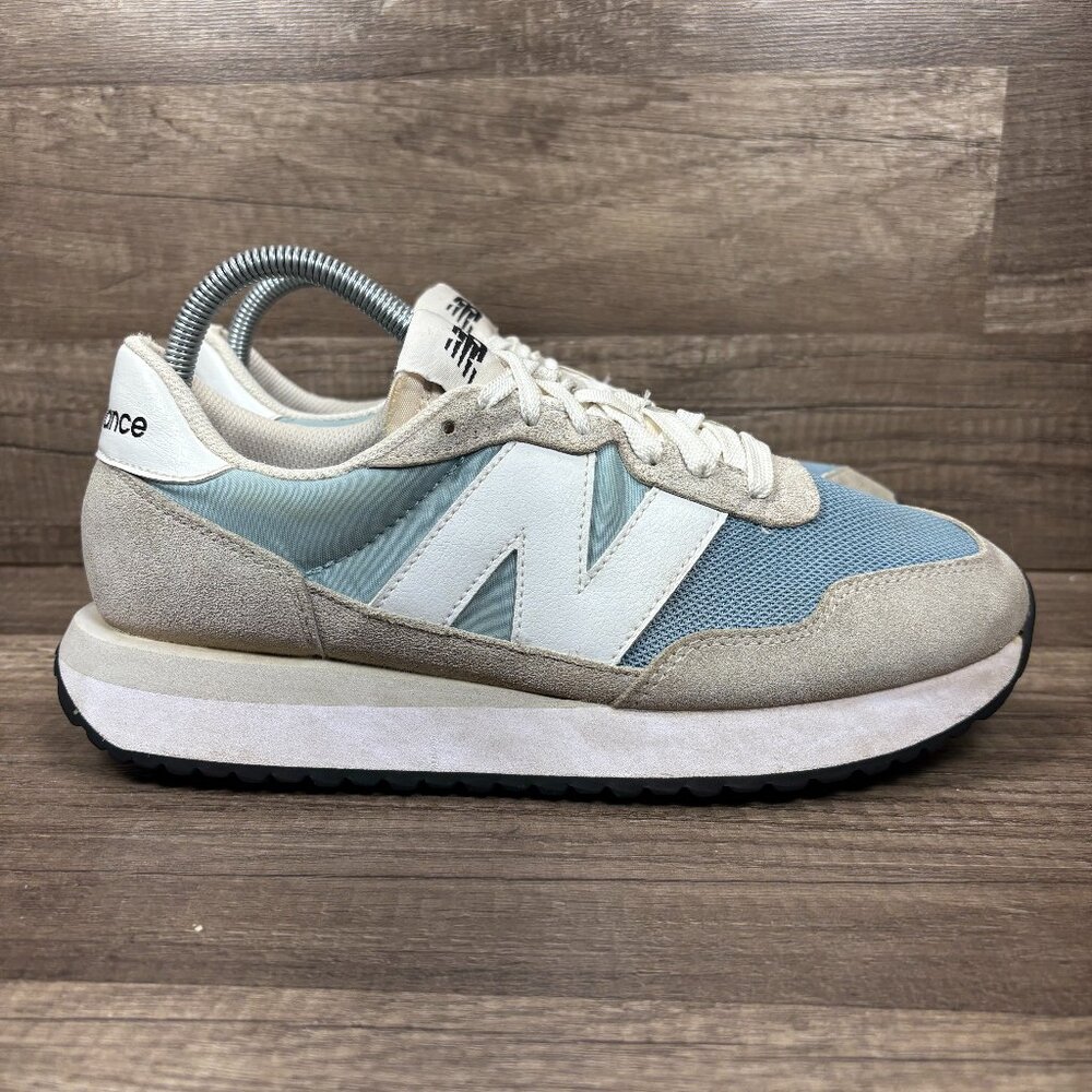New Balance Women's Blue and Cream Retro Runner Sneakers
